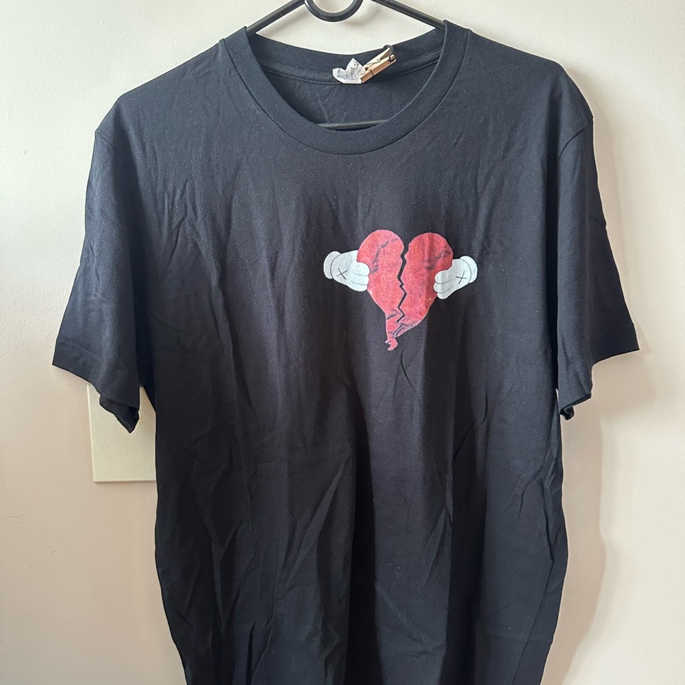 808s and heartbreak Classic T-Shirt (Black) Large
